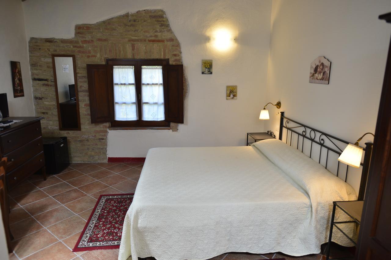 Agriturismo Malafrasca Siena Eksteriør billede